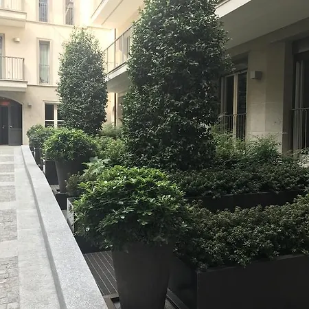 Number House - Number 19 Milano